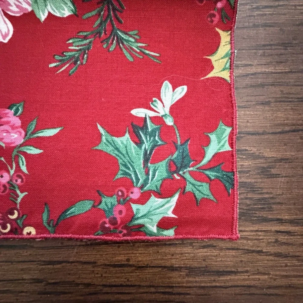 Vintage Set Of 6 Red Poinsettia Print Christmas Floral Cloth Napkins Holiday